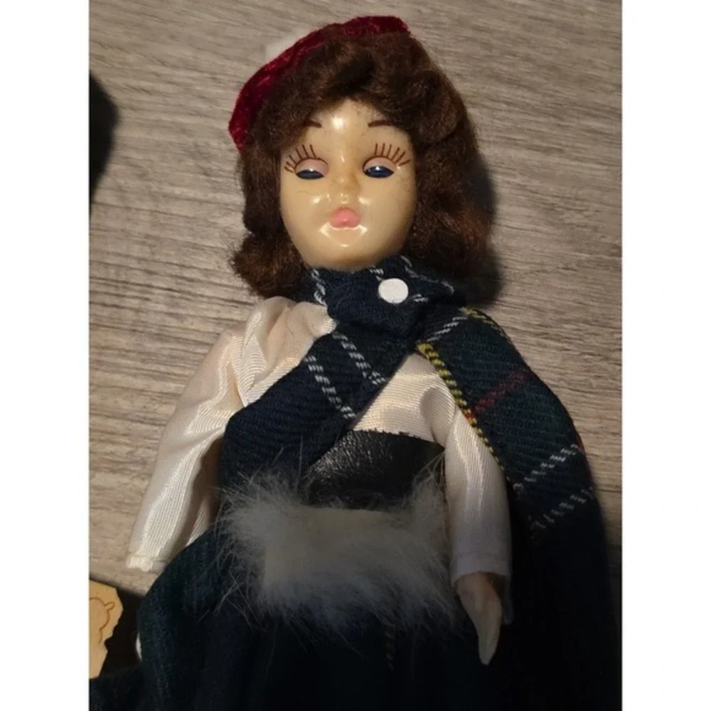 Lot Of 2 Vintage Carlson Dolls Russian Girl‎ and Scotish Girl with tags